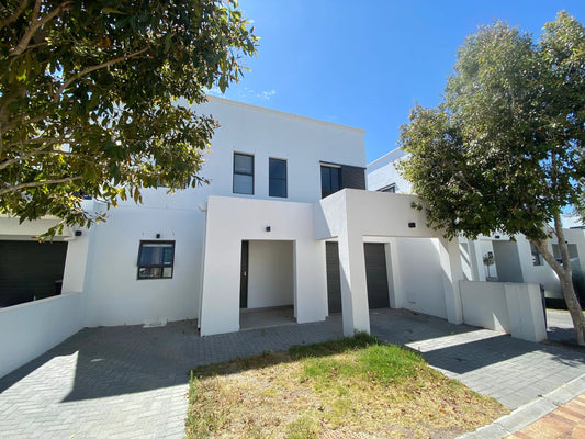 3 Bedroom Family Home In Secure Estate For Sale (Somerset-West/Stellenbosch)