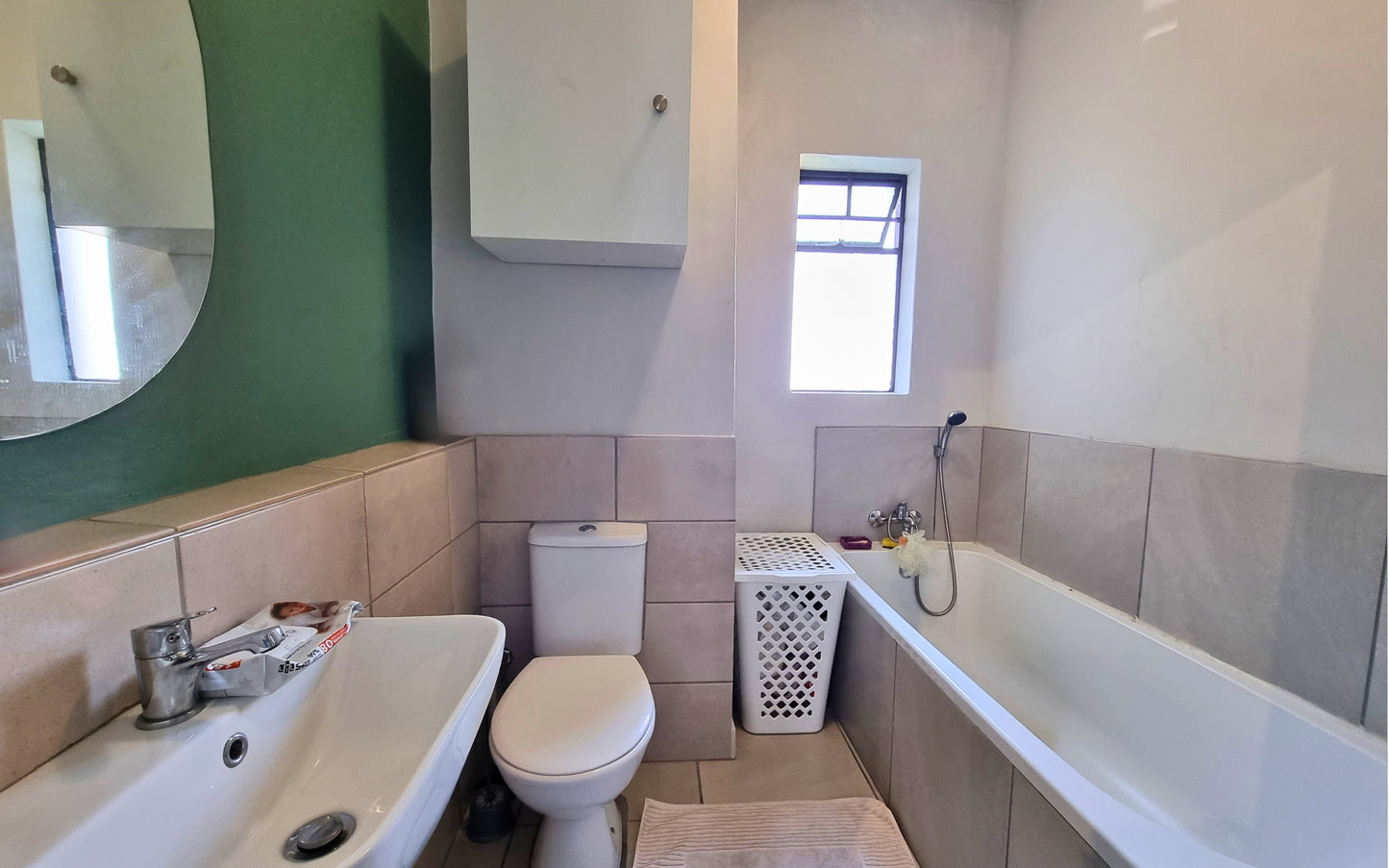 2 Bedroom Apartment In Scottsdene (Kraaifontein)