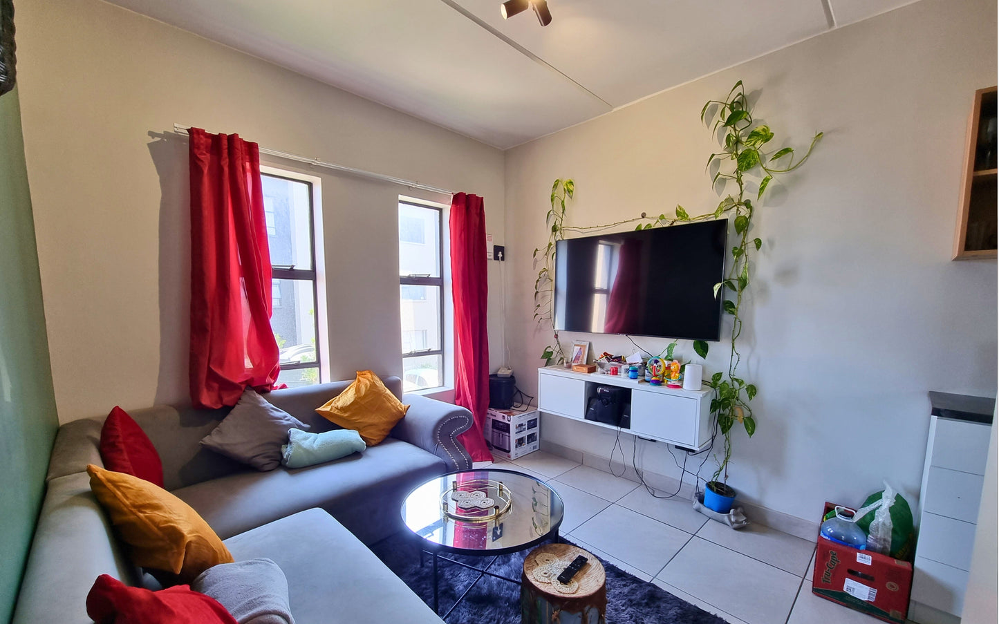 2 Bedroom Apartment In Scottsdene (Kraaifontein)