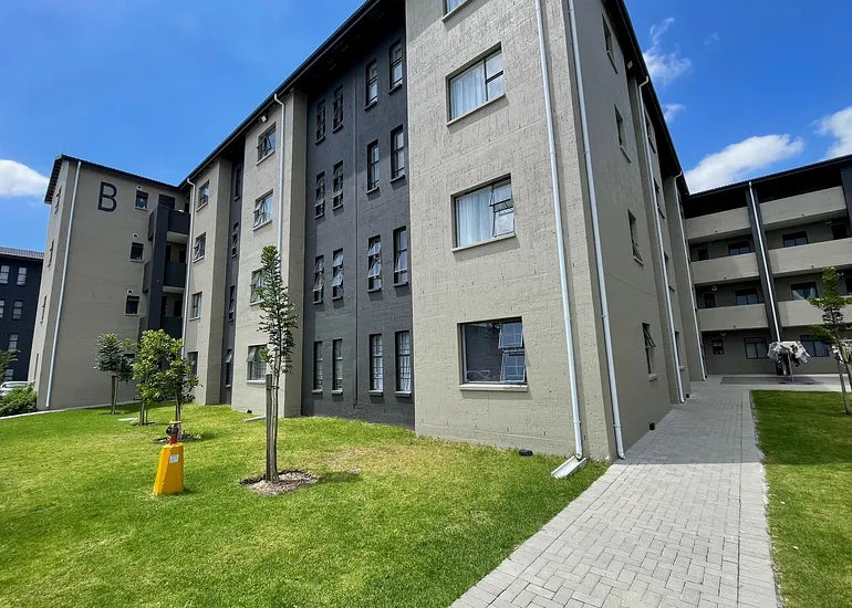 2 Bedroom Apartment In Scottsdene (Kraaifontein)